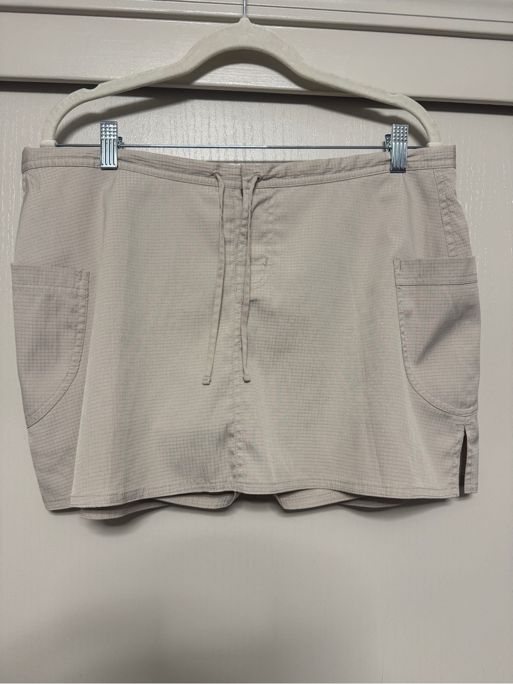 Patagonia Light Beige Drawstring Hybrid Skort